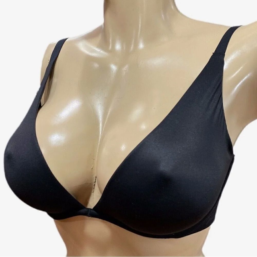 Victoria’s Secret Incredible Supersoft Smooth Unlined Plunge bralette Bra Black